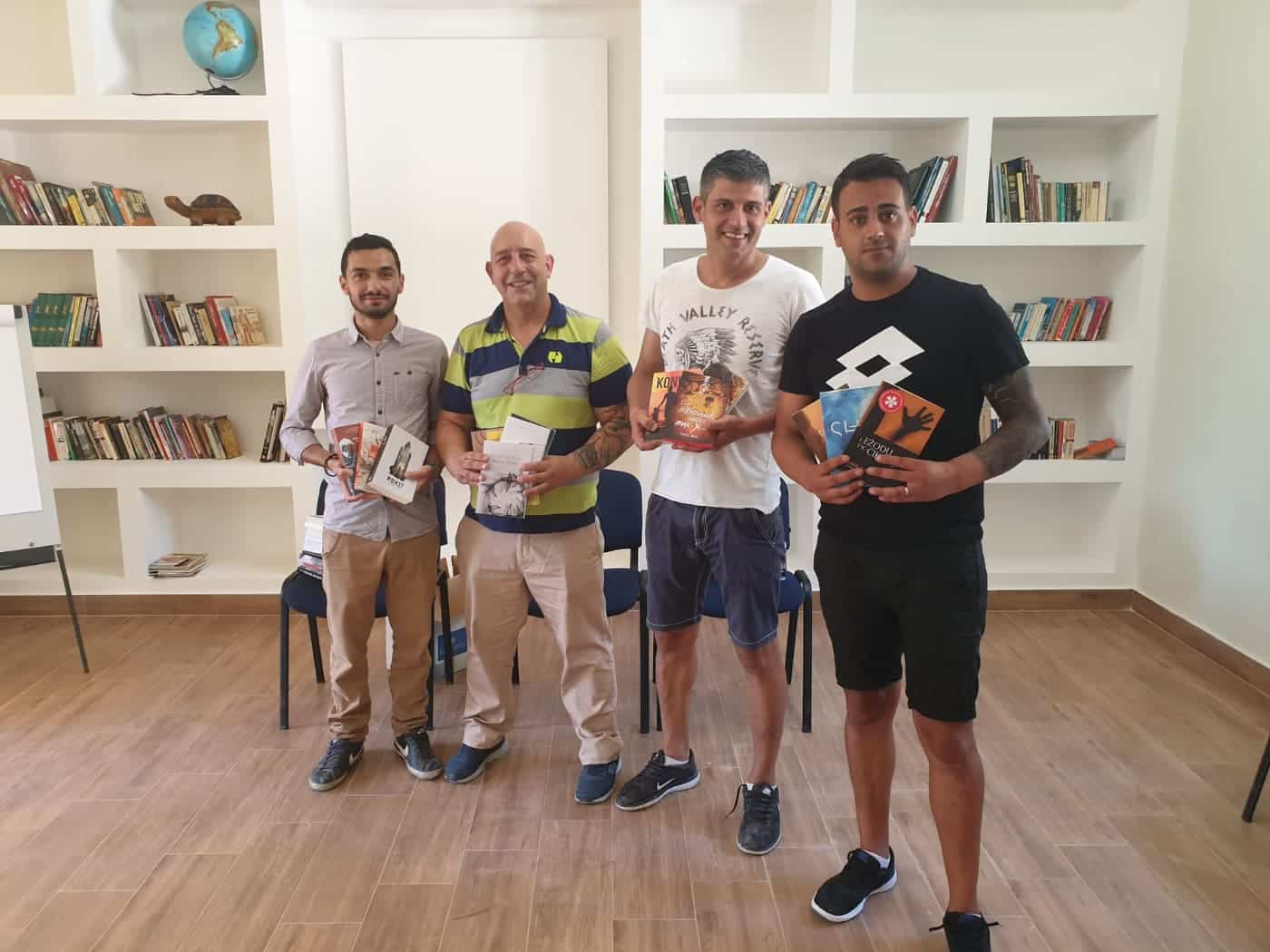 Image of Donazzjoni ta’ kotba lill-Komunità Terapewtika ta’ San Blas (Caritas Malta)